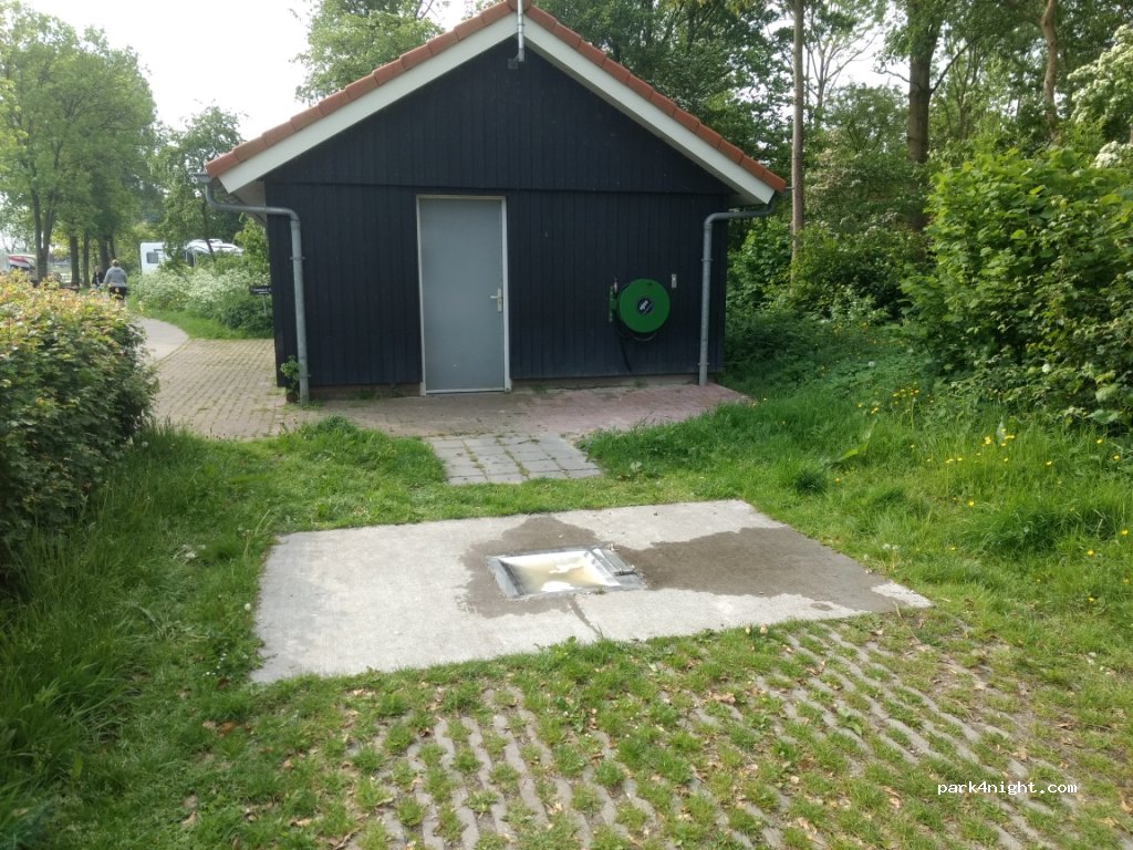 Camperplaats Dokkum — foto 2