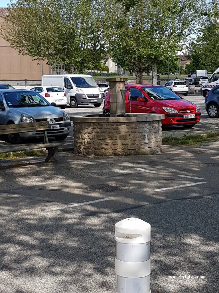 (26800) Beauvallon - 2 Le Château — foto 2