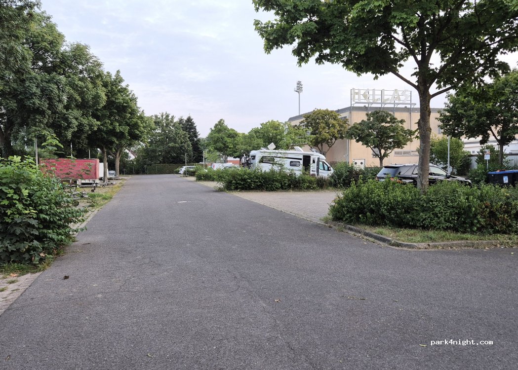 (30926) Seelze - 5-4 Nico-Flatau-Platz — foto 3