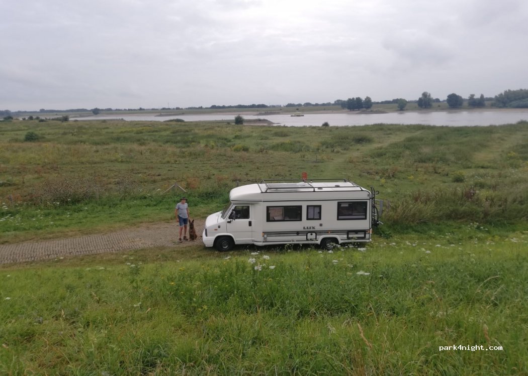 (6576 JW) Ooij - 16 Erlecomsedam — foto