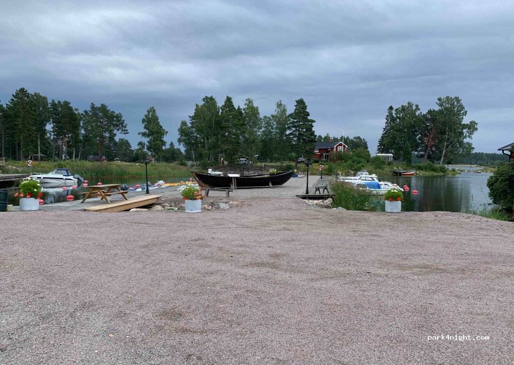 (805 95) Gävle - 8 Lilluddsvägen — foto