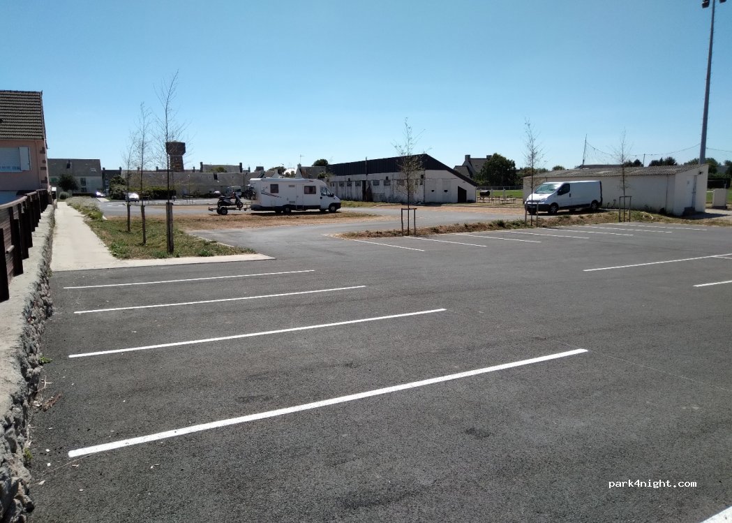(50760) Barfleur - 9 Route de Cherbourg — foto