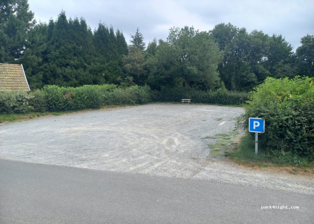 (23500) Saint-Quentin-la-Chabanne - Unnamed Road — foto
