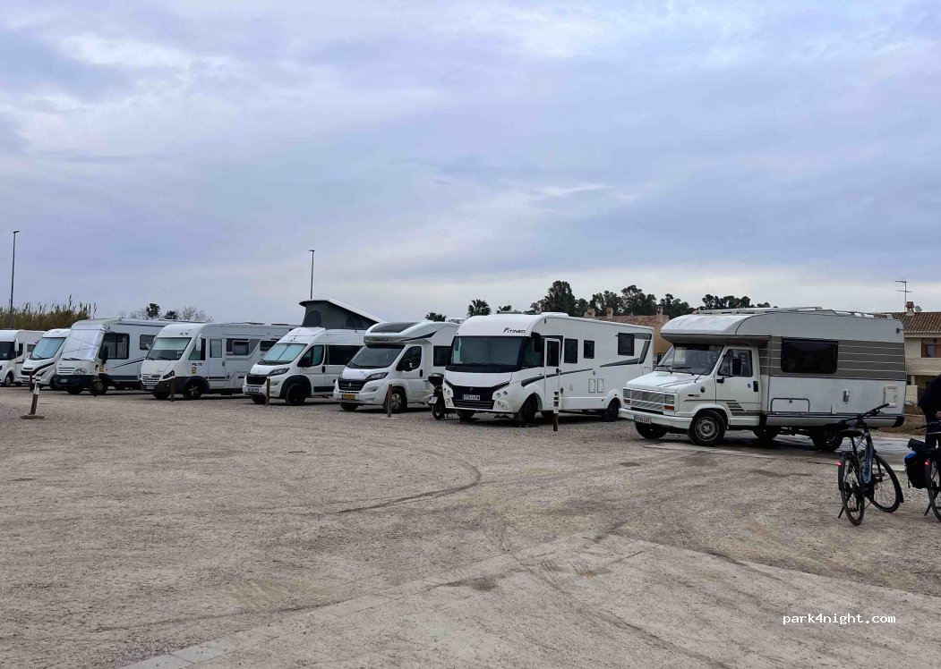 Área autocaravanas Farnals Playa — foto 3