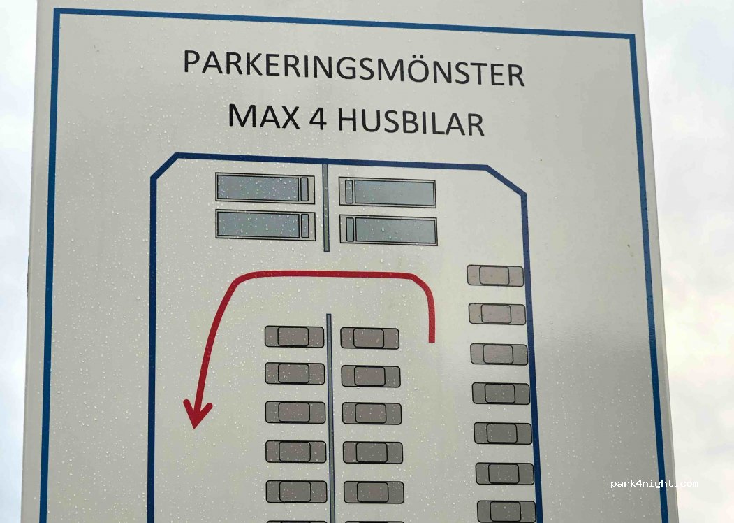 (623 35) Burgsvik - 32 Hamnvägen — foto