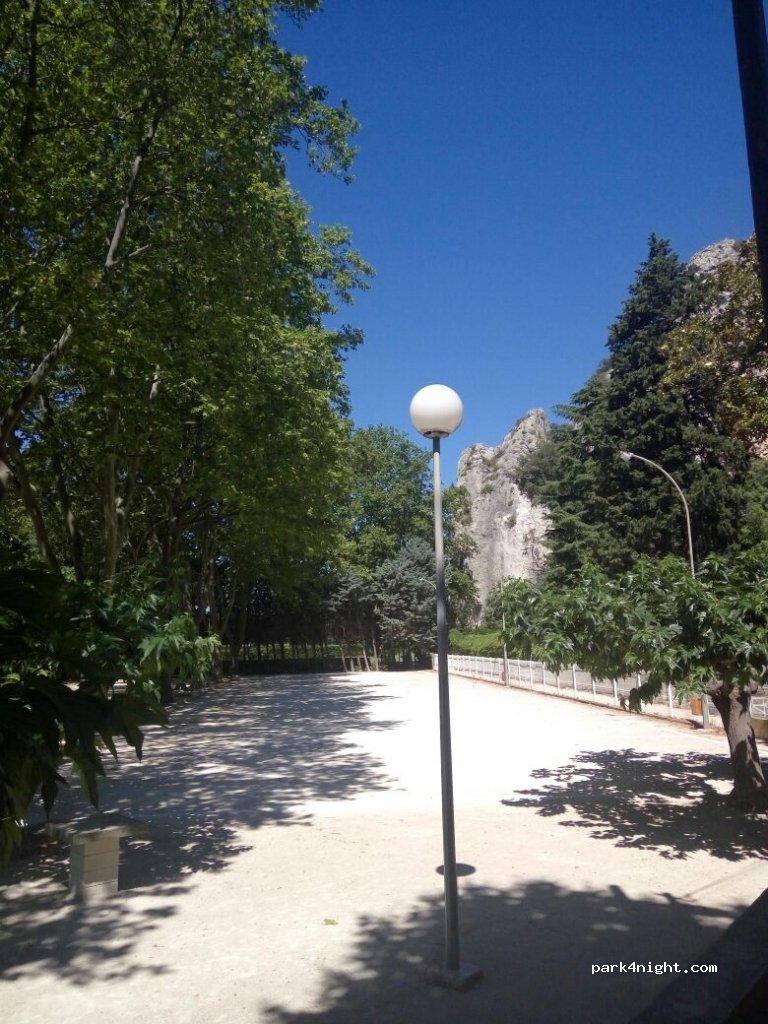 (84300) Cavaillon - 1-113 Avenue Fernand Villevieille — foto