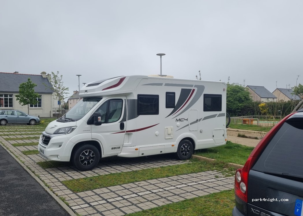 (29100) Douarnenez - 6 Allée Sainte-Croix — foto 2