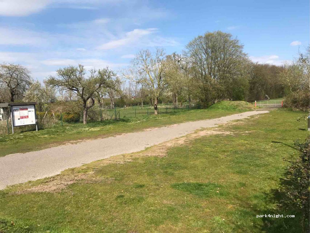 (27321) Thedinghausen - 1 Braunschweiger Straße — foto