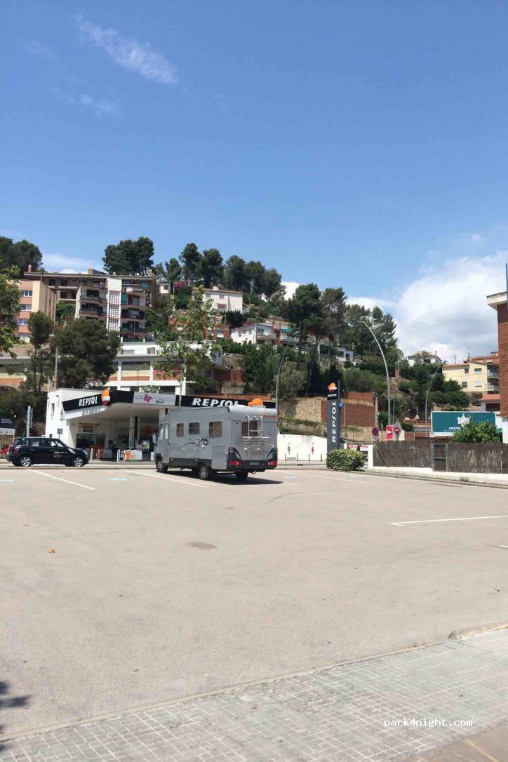 (08759) Vallirana - 7 Carrer Verge del Roser — foto