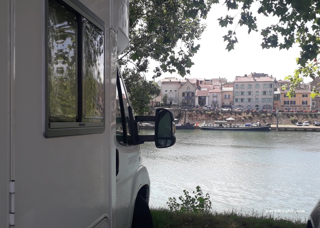 (71700) Tournus - 4 Quai Georges Bardin — foto 2