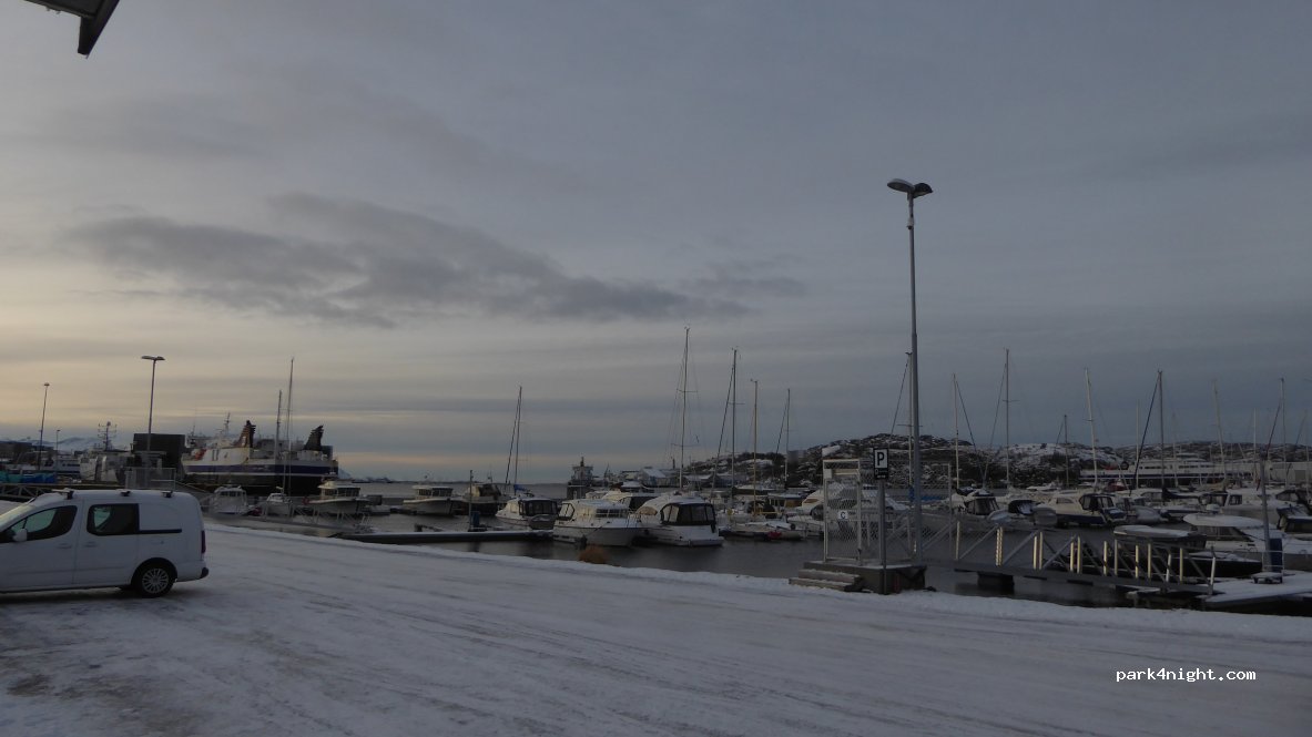Rønvik Marina havn Bobilparkering — foto 3