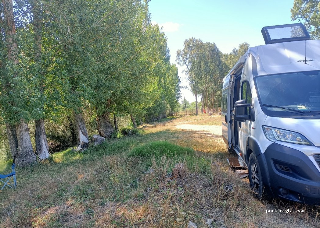 (24210) Mansilla de las Mulas - — foto 3