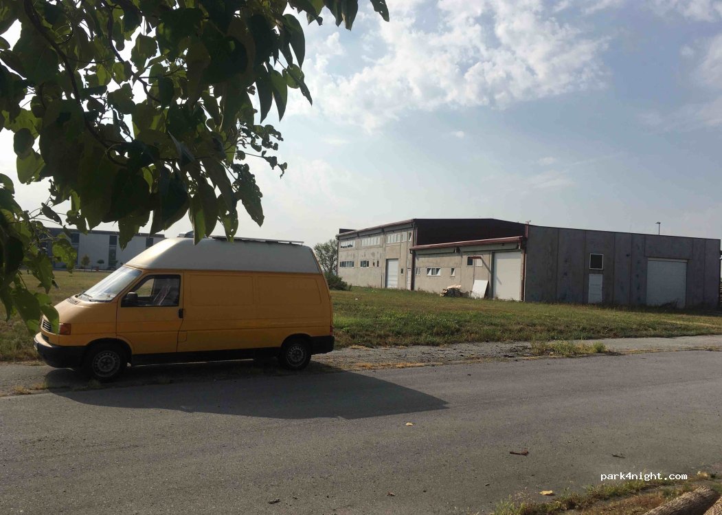 (32273) Gradište - Unnamed Road — foto 4