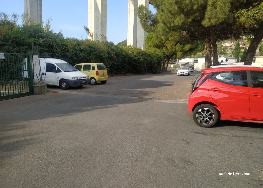 (18019) Vallecrosia - 80 Strada Provinciale 59 — foto