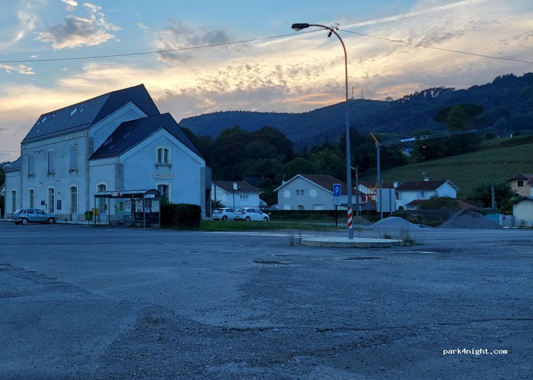 (64130) Mauléon-Licharre - Pl.de la Resistance — foto 2