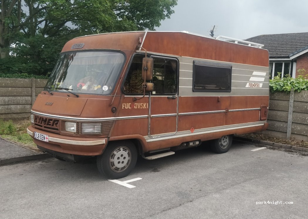 (SY13 1QW) Whitchurch - Brownlow Street Parade — foto