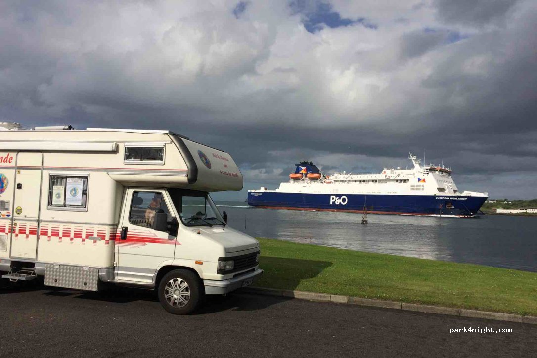(BT40 1AD) Larne - 18 Chaine Memorial Road — foto
