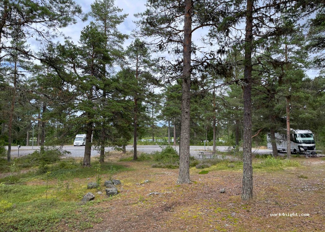 (905 82)  - 62 Kläppuddsvägen — foto