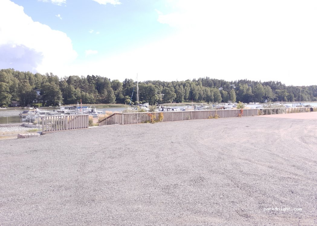 (20780) Kaarina - 64 Uimarannantie — foto 2