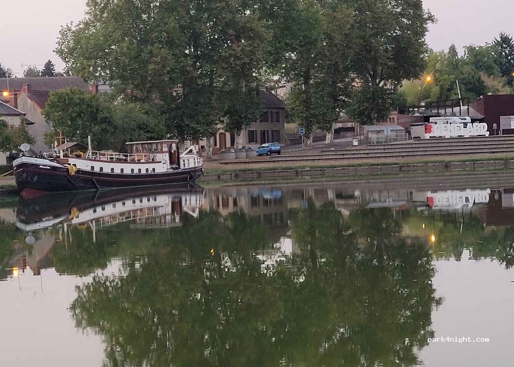 (71420) Génelard - 1-7 Le Bassin — foto 4