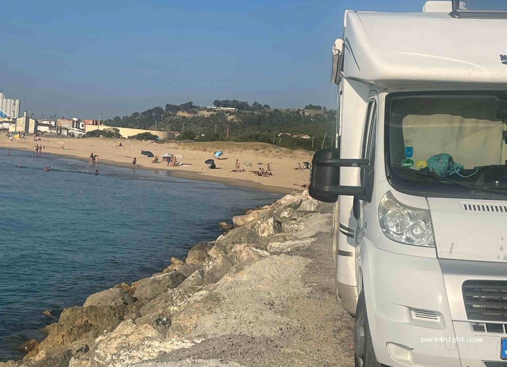 (2825) Trafaria - Av. António Martins Correia — foto