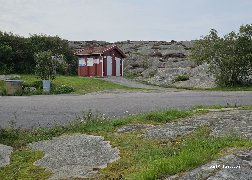 (450 43) Smögen - Smögens Kyrkogård — foto 2