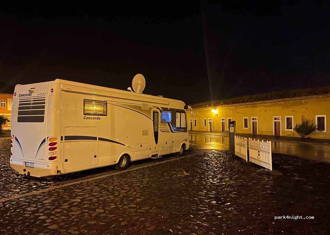 (411 55) Terezín - Dukelských hrdinů — foto 2