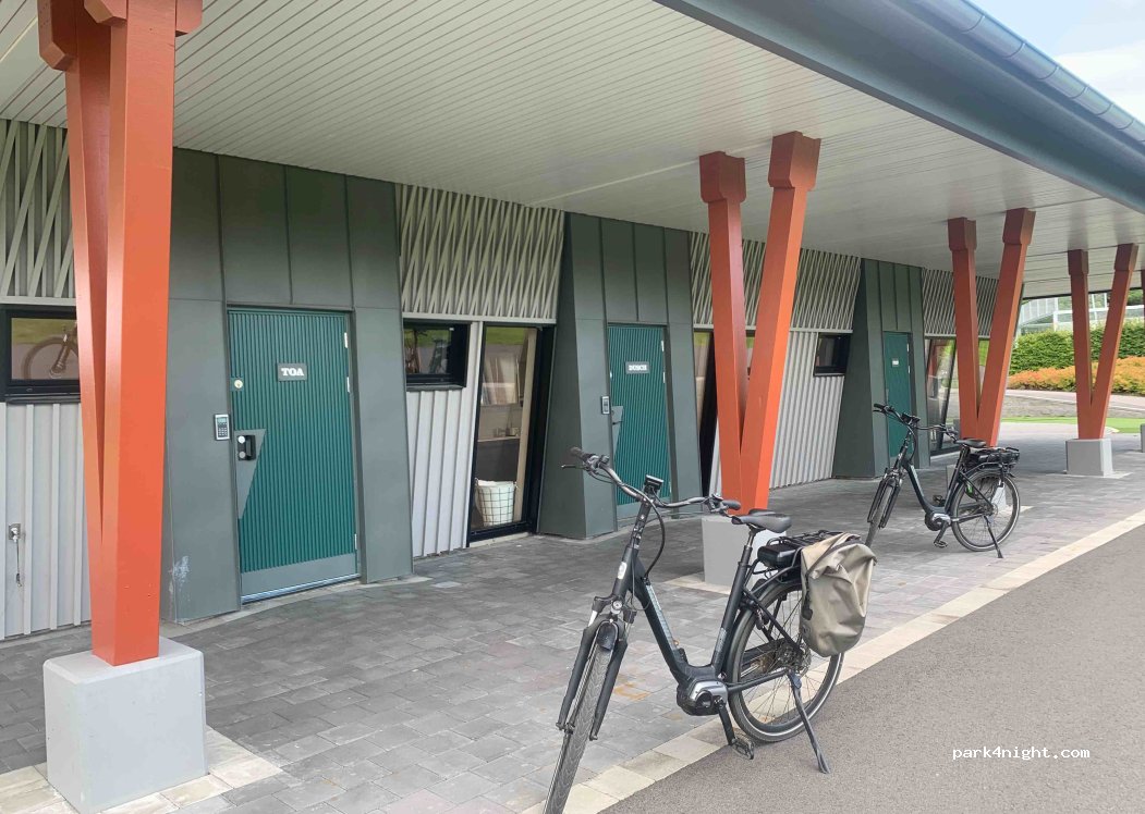 Parking Askersunds Golfklubb — foto 2