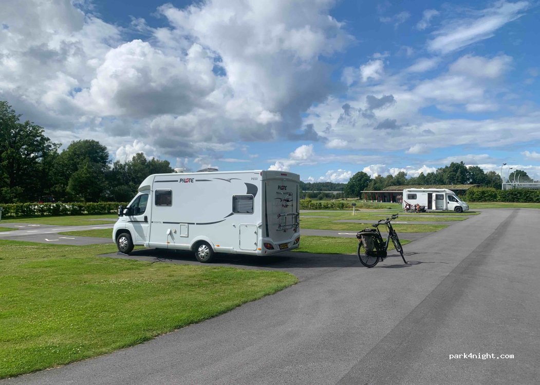 Parking Askersunds Golfklubb — foto 3