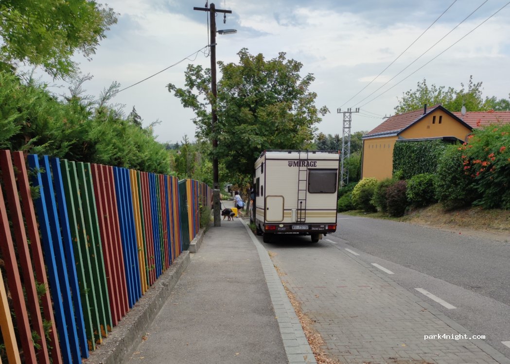 (2000) Szentendre - 14 Hold utca — foto