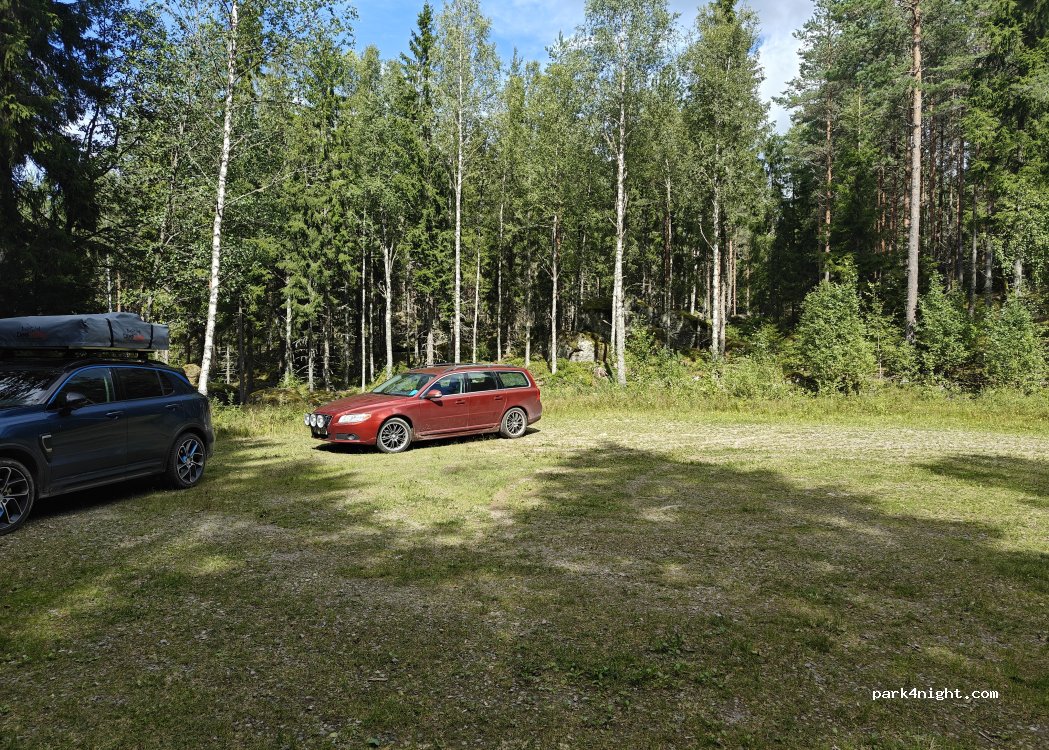 (716 94) Mullhyttan - Unnamed road — foto 2