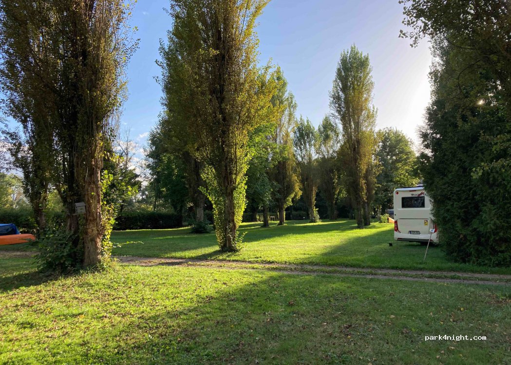 Aire Naturelle de Camping Bord de Saône — foto