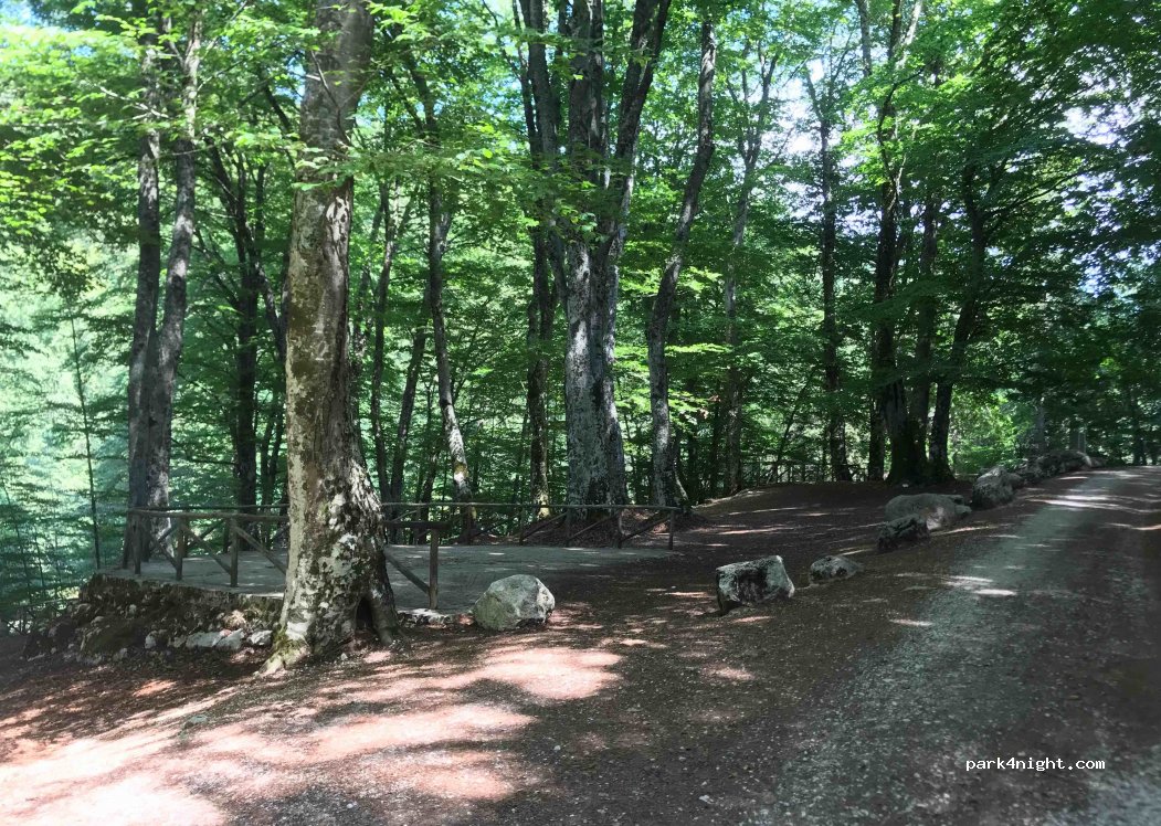 (83047) Lioni - Unnamed Road — foto