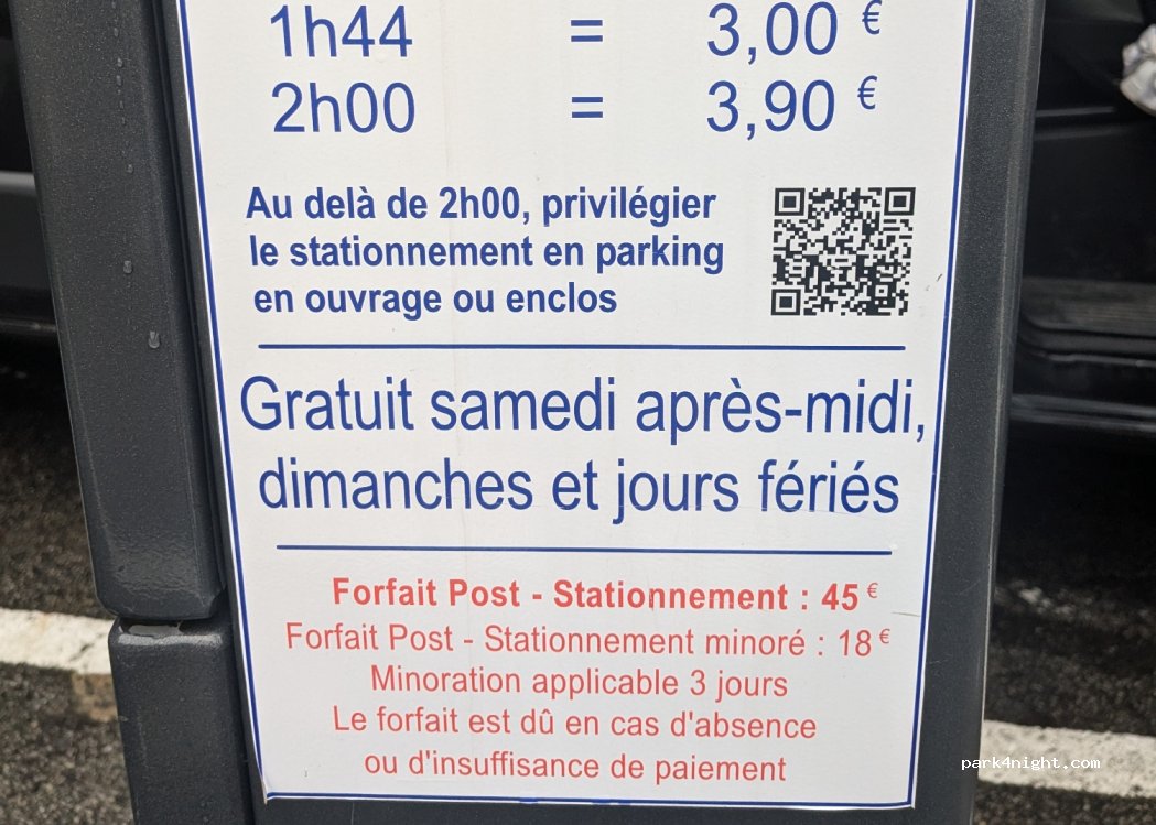 (29000) Quimper - 4 Place de la Résistance et du Général de Gaulle — foto 2