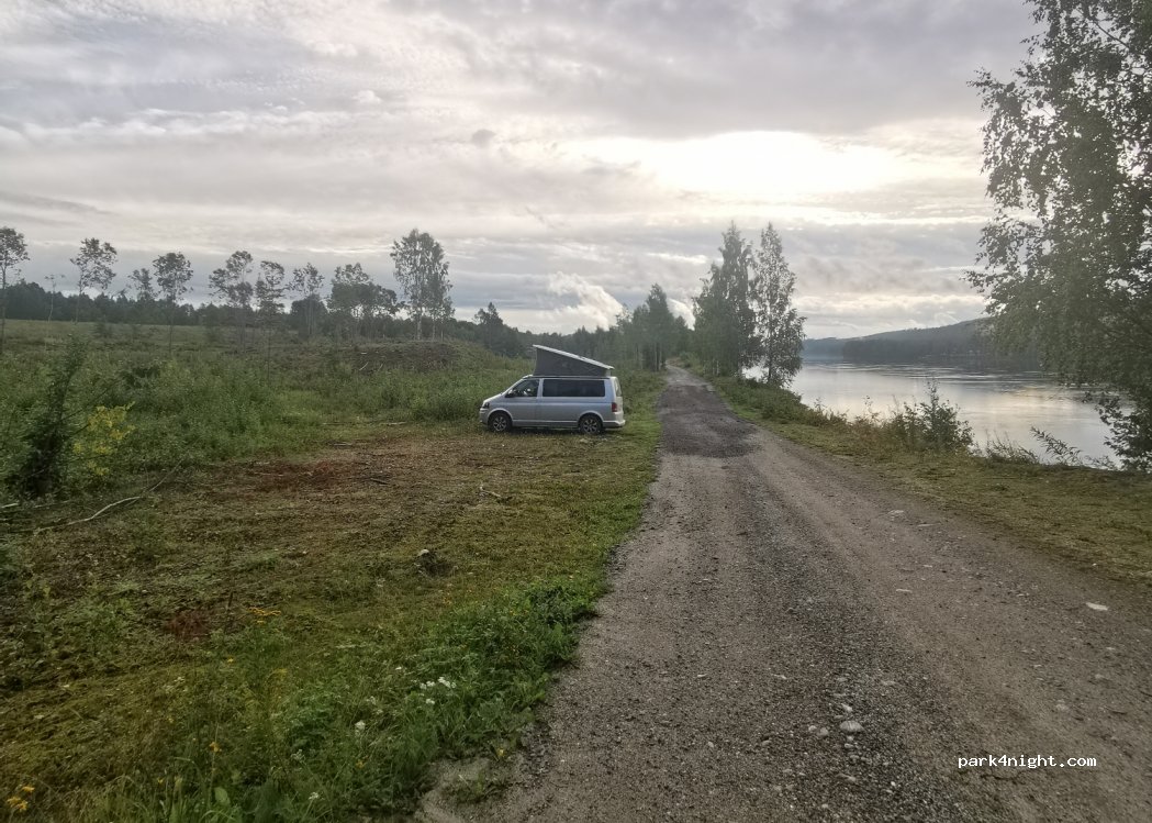 (830 76) Stugun - Unnamed Road — foto 3