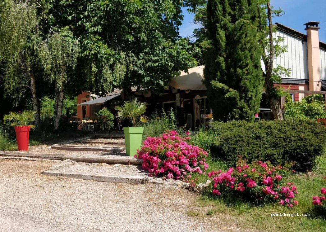 CAMPING AU TOUR DE L'AVEYRON** — foto 3