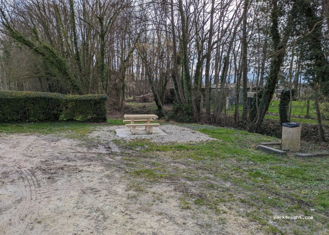 (10350) Marigny-le-Châtel - 10 Rue Guynemer — foto 2