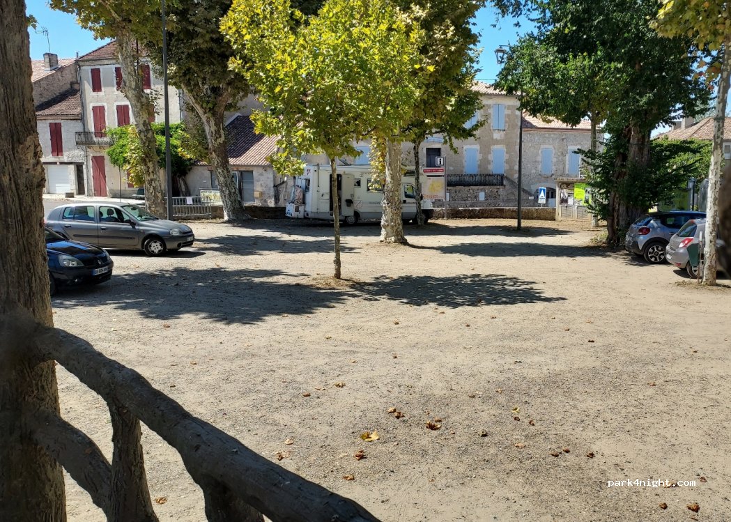 (47220) Astaffort - 18 Place André Routier — foto 3