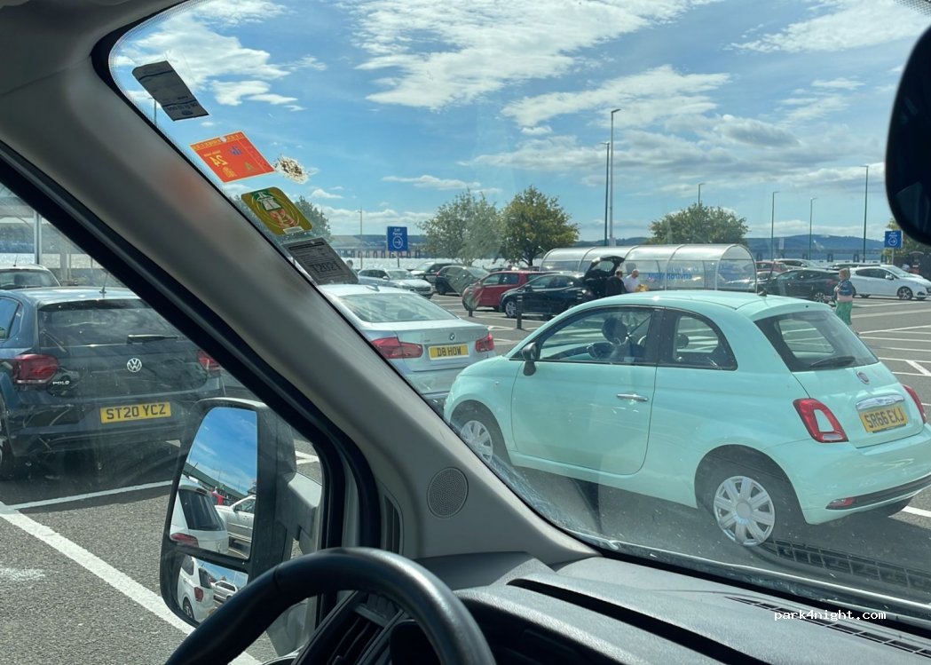 (DD2 1UG) Dundee - Riverside Dr — foto