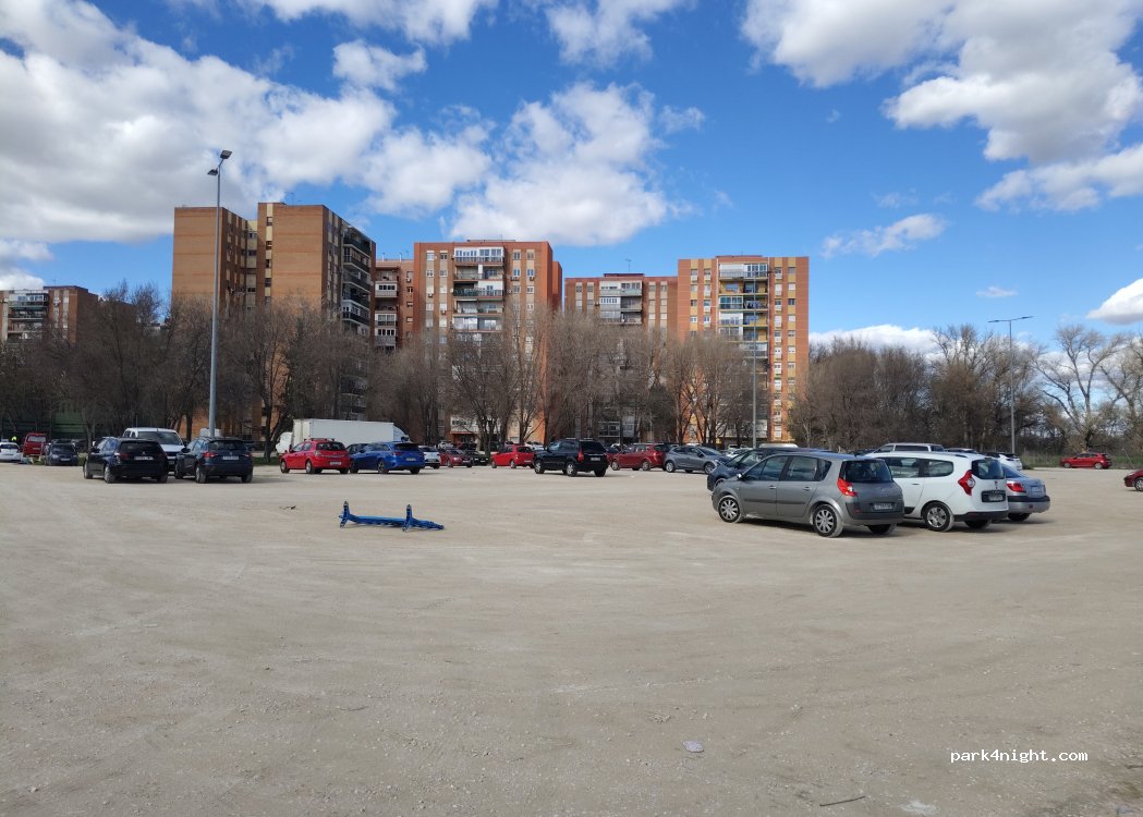 (28803) Alcalá de Henares - 3 Calle del Río Bornoba — foto 2