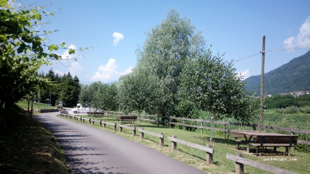 (38050) Novaledo - Unnamed Road — foto