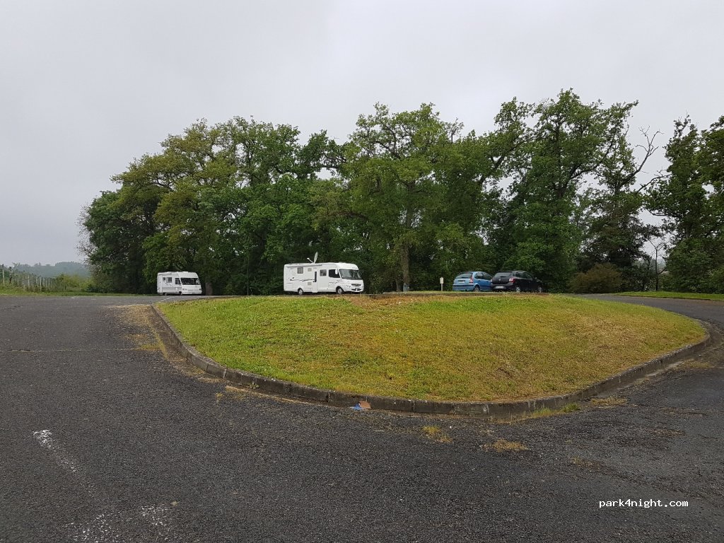 (47230) Barbaste - rue du moulin des tours — foto