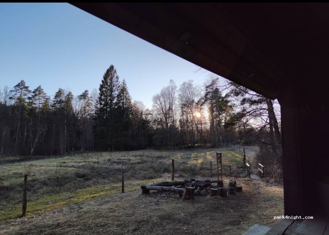 (305 94) Halmstad - — foto