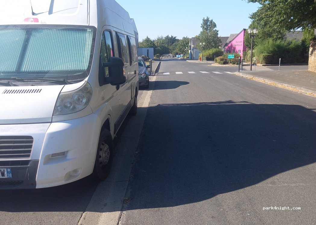 (35350) Saint-Méloir-des-Ondes - Rue de la Vallée Verte — foto 3