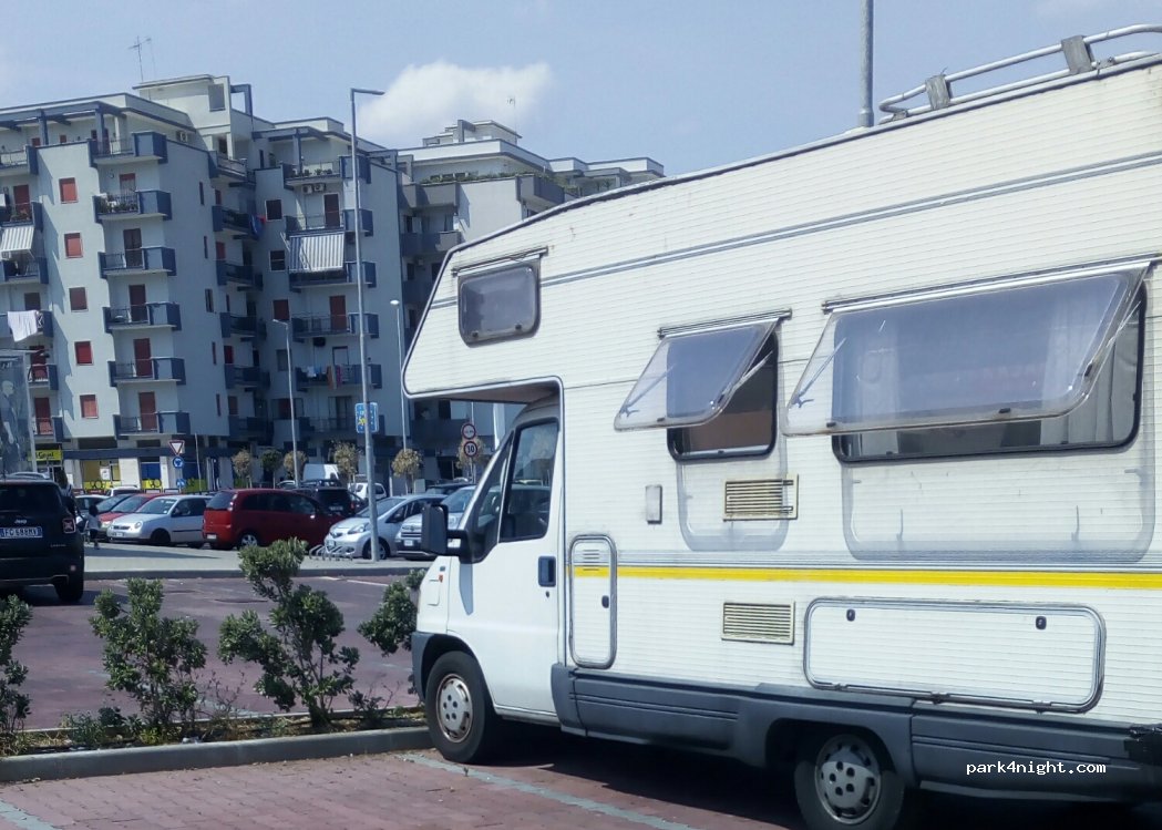 (76125) Trani - 7 Via 126esima Strada da Denominarsi — foto