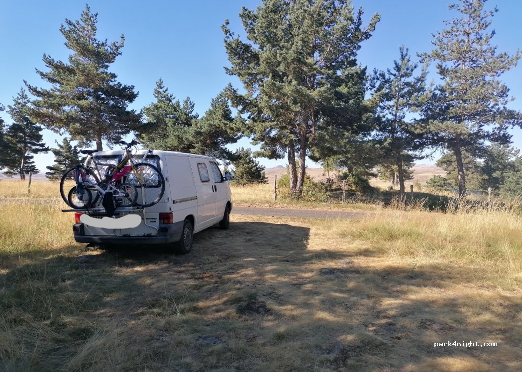 (15300) Ségur-les-Villas - Unnamed Road — foto 2