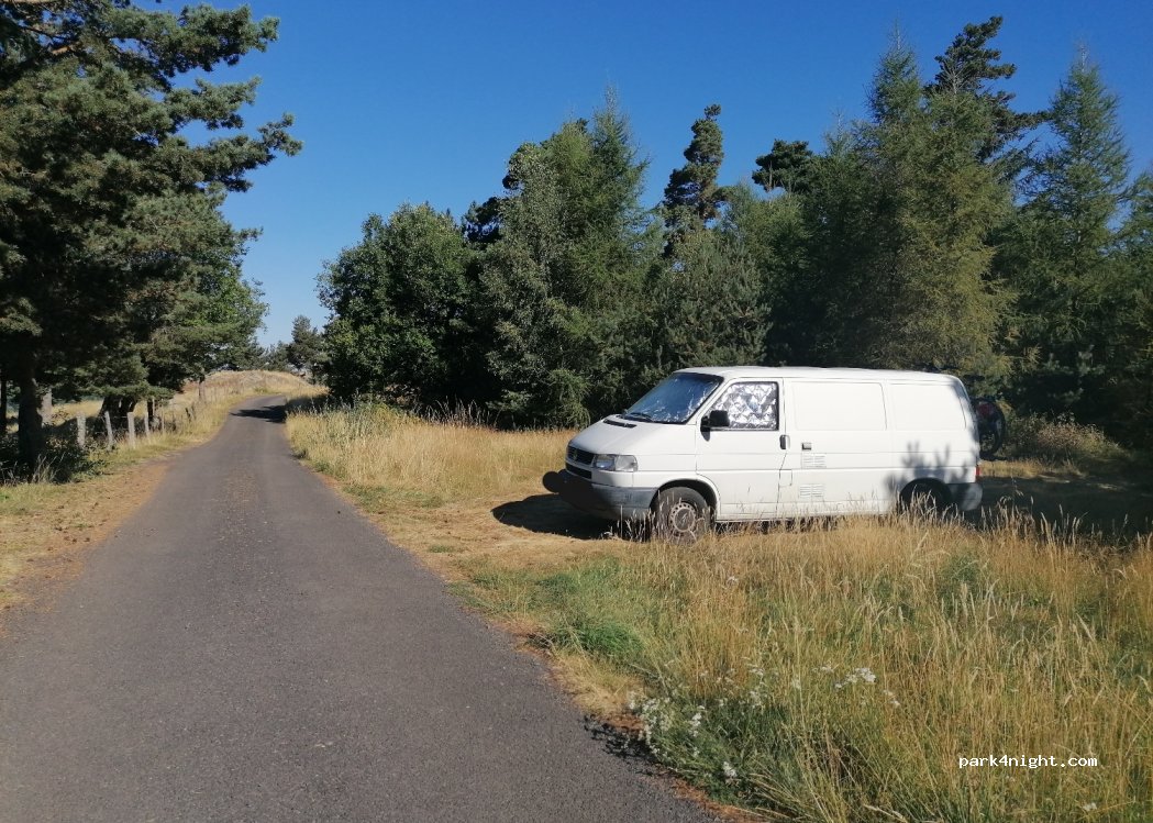 (15300) Ségur-les-Villas - Unnamed Road — foto 3