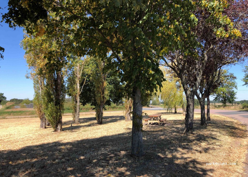 (03190) Vallon-en-Sully - D11 — foto 2