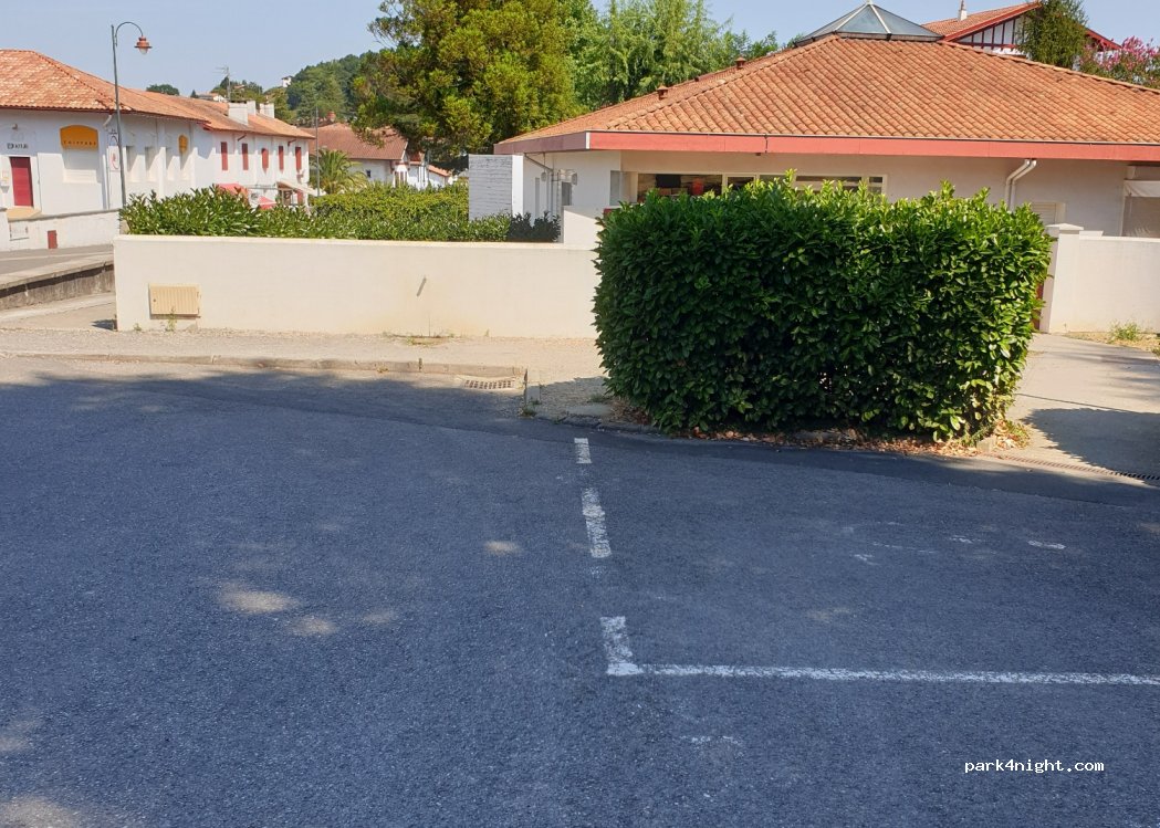(64240) Hasparren - 26 Rue Dibildos — foto