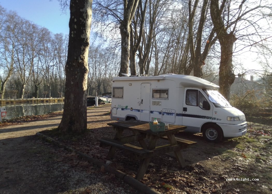 (47430) Caumont-sur-Garonne - D143 — foto 3
